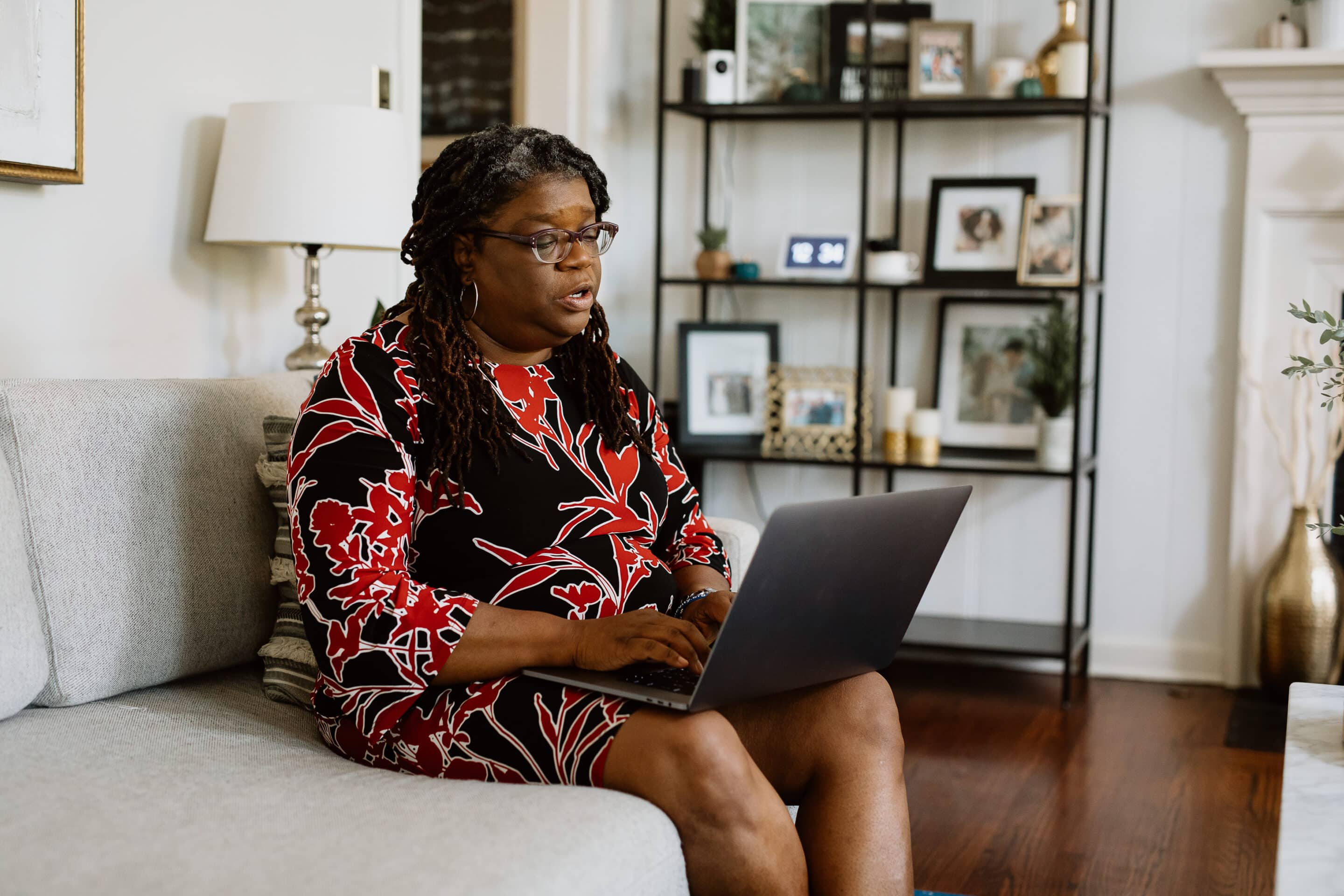 A female therapist on a virtual Lyra therapy session.